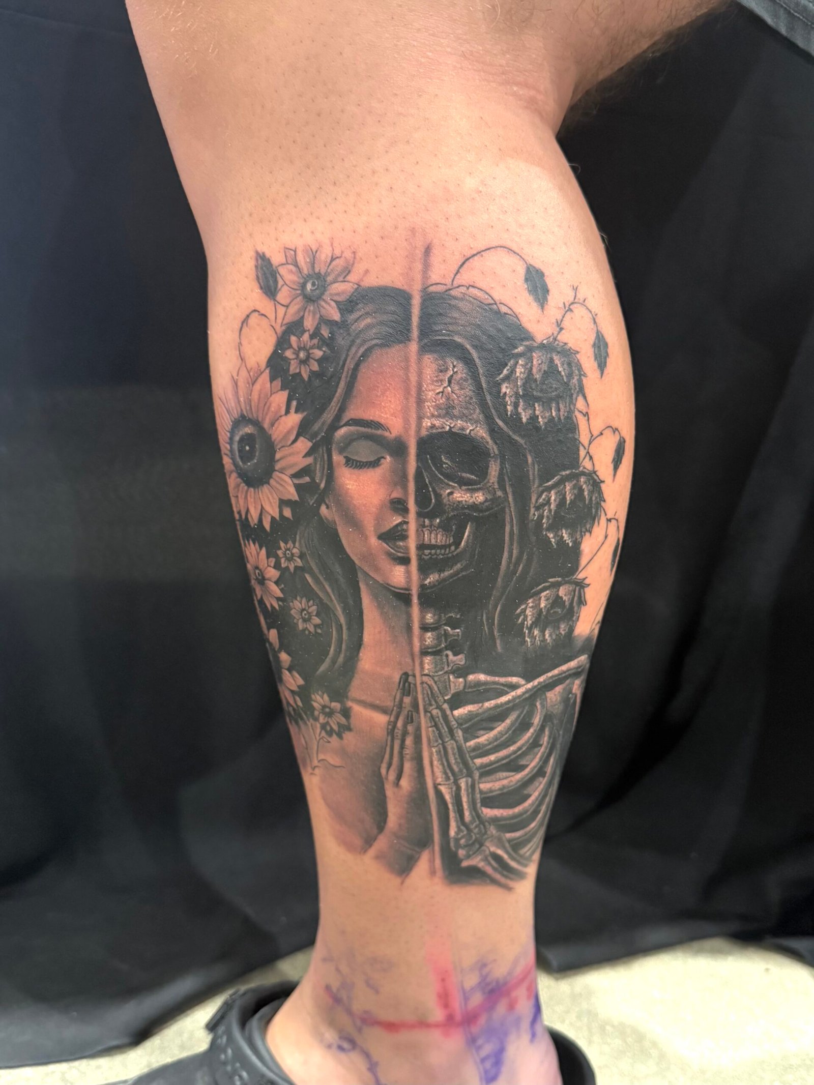 Tatuaje Life Death Balance realizado por Omar Barron